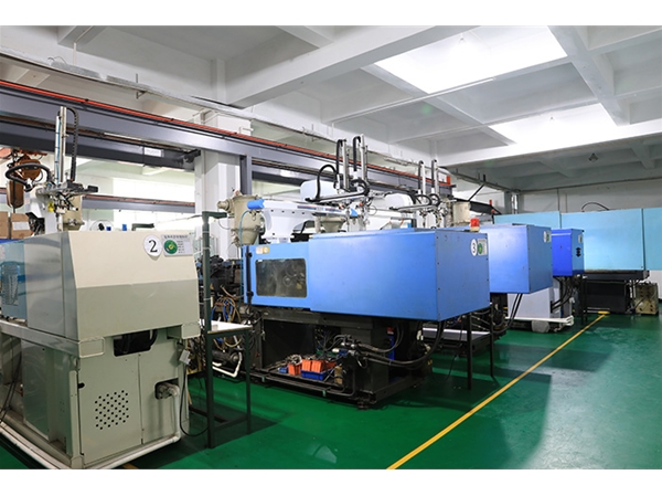  Injection machine 